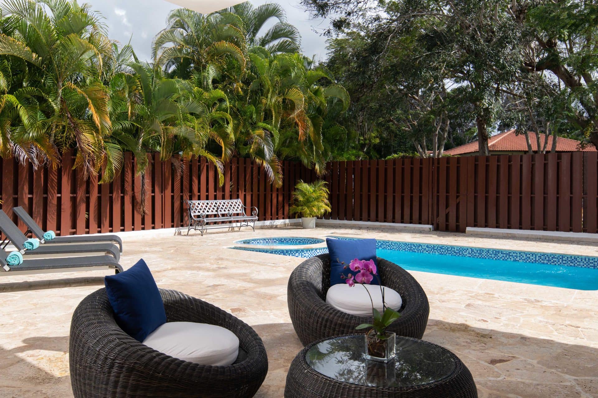 Classic 4 Bedroom Villa Flamboyan Pool Area